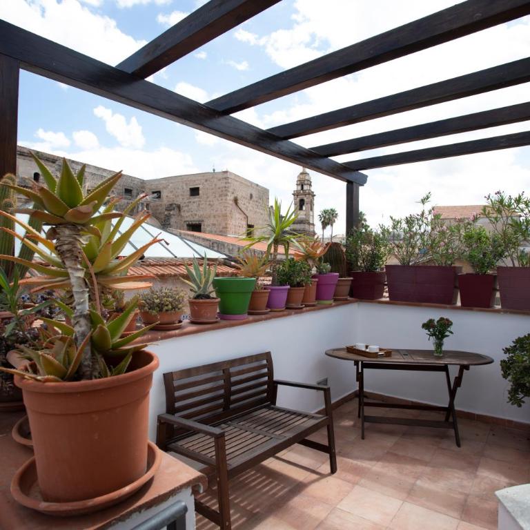 Rooms 19 B&B - Camera Tripla con Terrazza - 1