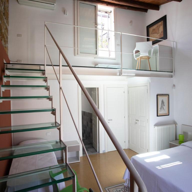 Rooms 19 B&B - Camera Tripla con Terrazza - 7