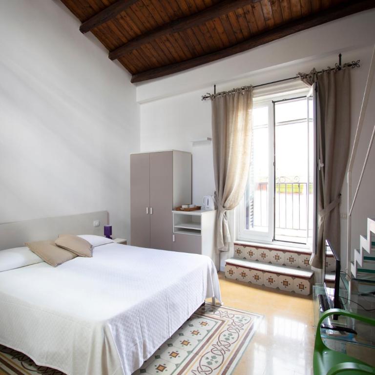 Rooms 19 B&B - Camera Tripla con Terrazza - 11