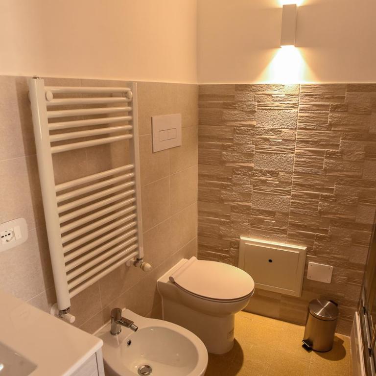 Rooms 19 B&B - Ampia Camera Matrimoniale/Doppia con Letti Singoli - 10