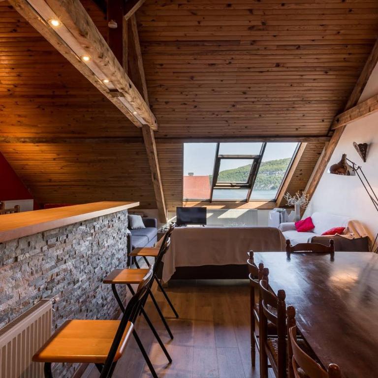 Duplex au Bord du Lac - Appartement - Vue sur Lac - 5