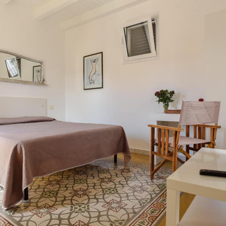 Rooms 19 B&B - Camera Matrimoniale Piccola - 1