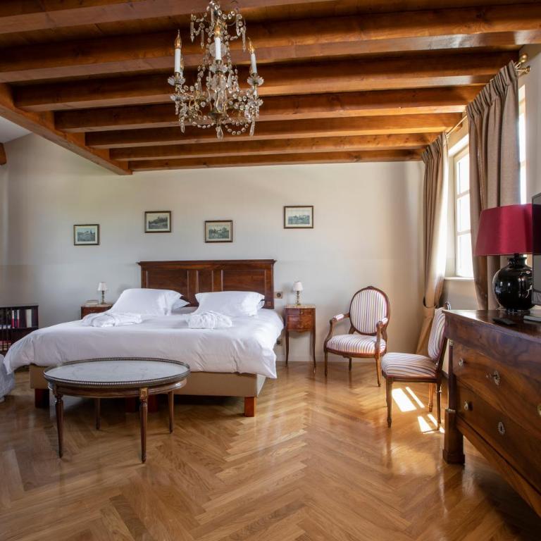 Domaine De La Chapelle - Chambre Triple - Vue sur la Piscine - 2