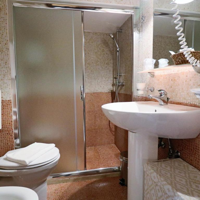 Dimora Relais Excelsa - Camera Matrimoniale Comfort - 7