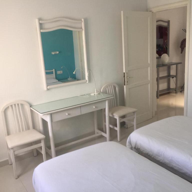 DARUMA APARTMENTS 3-Bedroom Penthouse with Sea Views - Three-Bedroom Apartment - 19