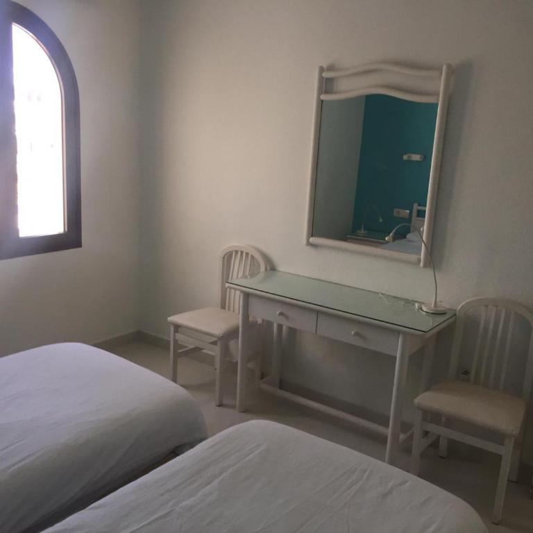 DARUMA APARTMENTS 3-Bedroom Penthouse with Sea Views - Three-Bedroom Apartment - 21