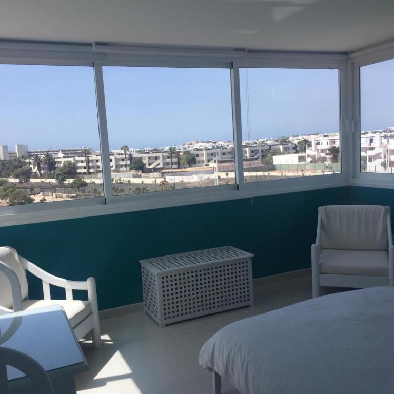 DARUMA APARTMENTS 3-Bedroom Penthouse with Sea Views - Three-Bedroom Apartment - 14