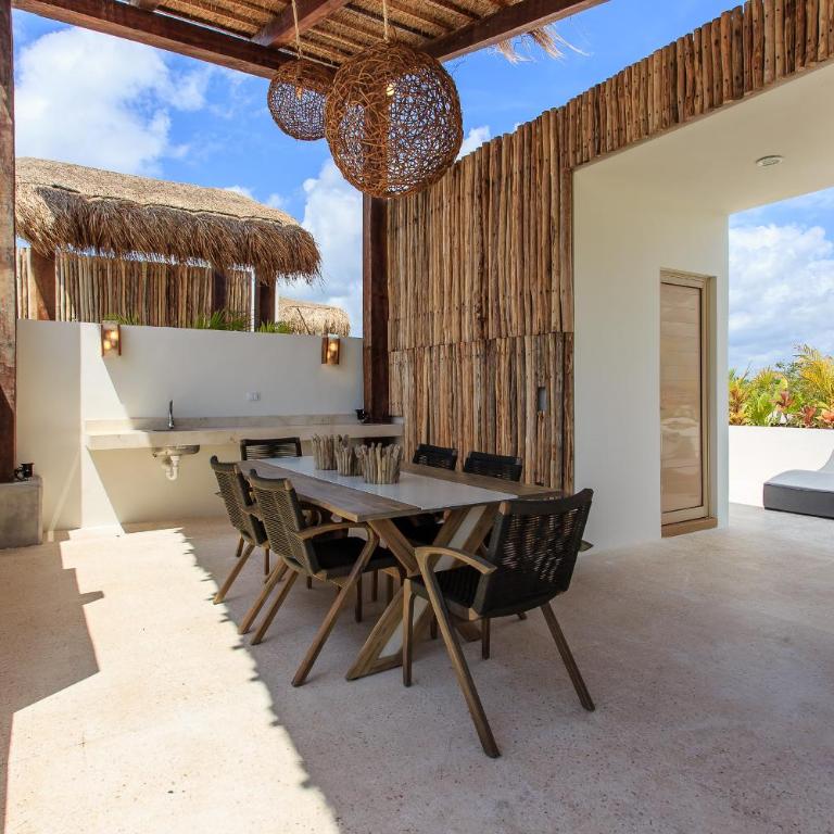 Charming Nature-Inspired Condos with Sultry Surroundings by Stella Rentals - Superior Apartment - 8