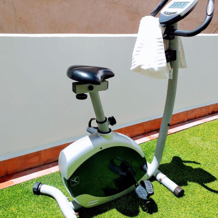 COLLECTION CITY - Bed & Breakfast, Alicante Center I Cocina & Amplia Terraza - Triple Room with Private External Bathroom - 13