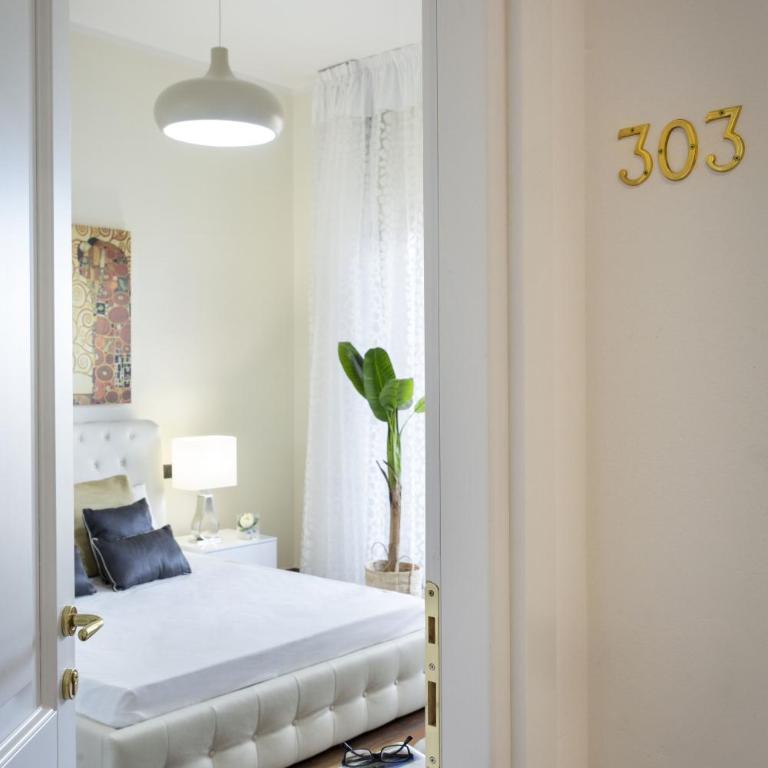 Luxury Rooms Suites - Suite con Terrazza - 12