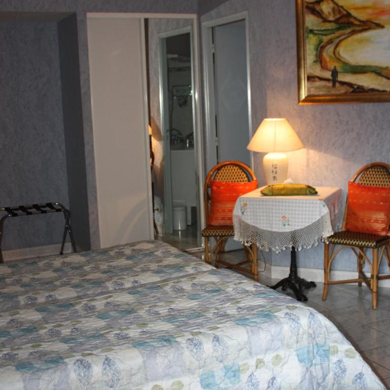 Hotel La Diligence - Chambre Lits Jumeaux - 4