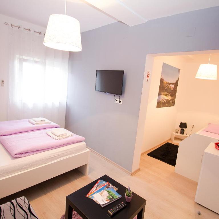 Ponte FREE PARKING - Deluxe Family Suite - 13
