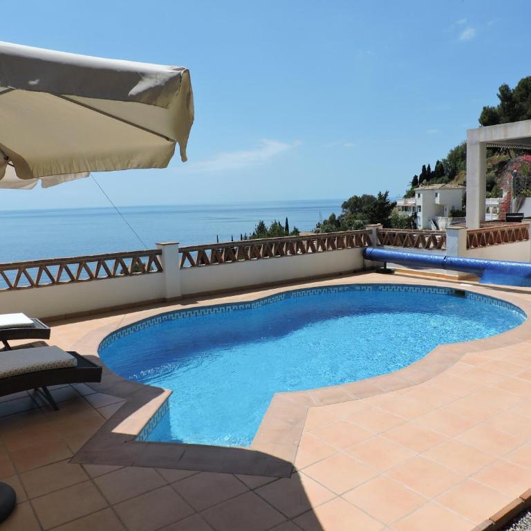 Villa Romantika - Three-Bedroom Villa - 1