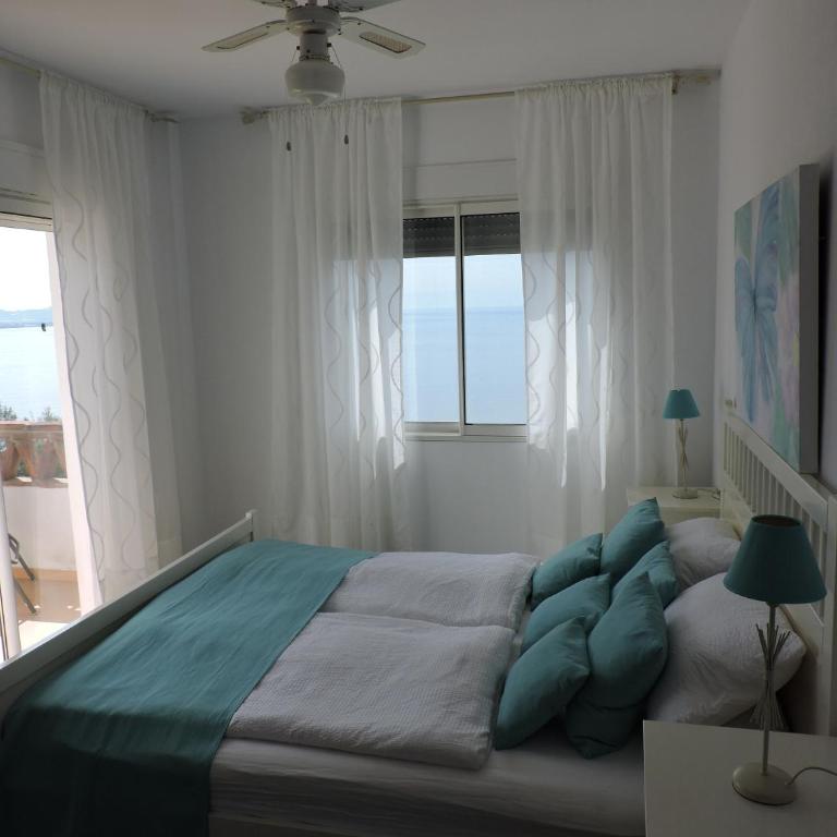 Villa Romantika - Three-Bedroom Villa - 17