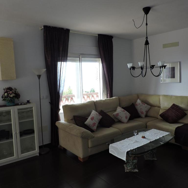 Villa Romantika - Three-Bedroom Villa - 9