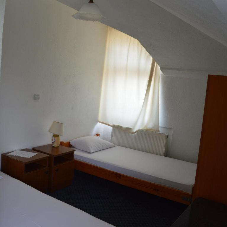 Motel Signal - Dvokrevetna Soba sa Bračnim Krevetom/Zasebnim Krevetima - 9