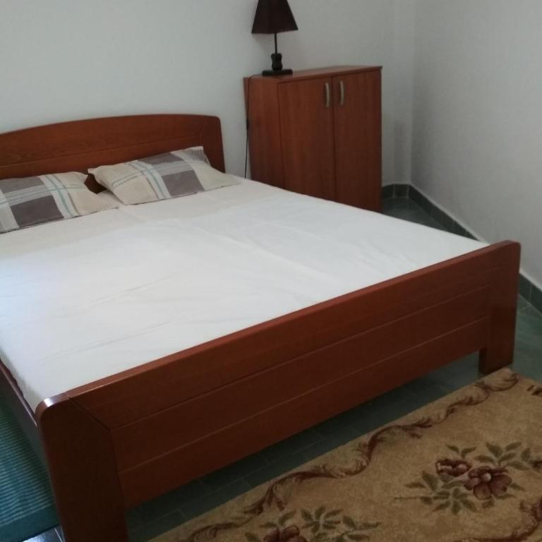 Comfort Apartments - One-Bedroom Apartment - 8