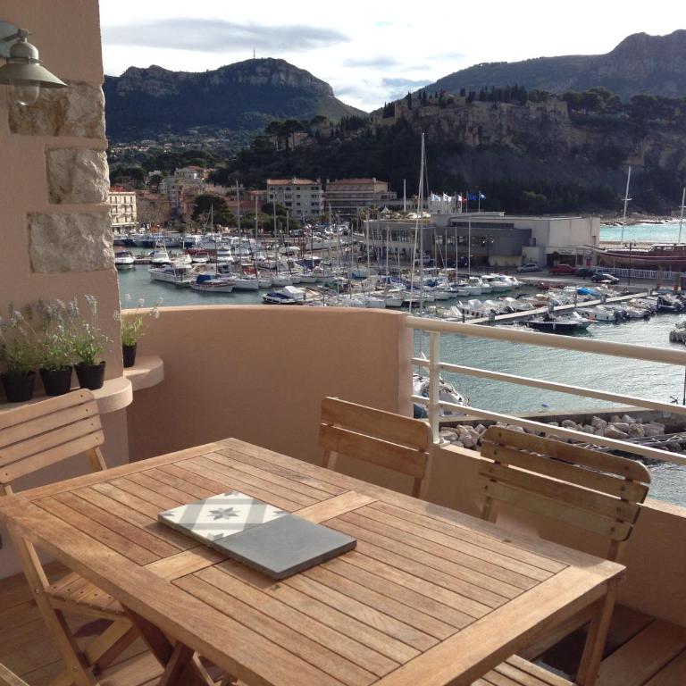 Les Barques, Vue splendide sur le port de Cassis - Appartement - 28