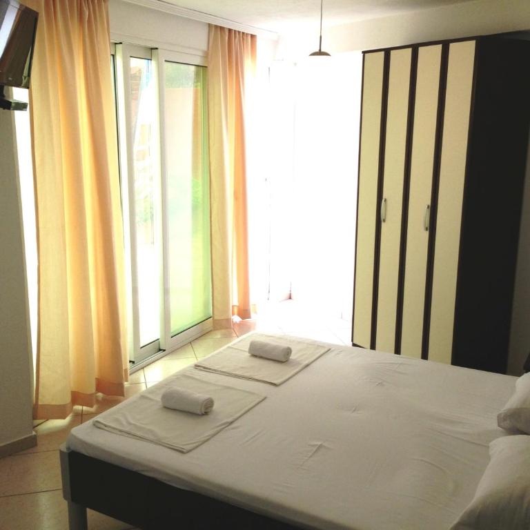 Apartments Atlantis - Double Room with Sea View - 5