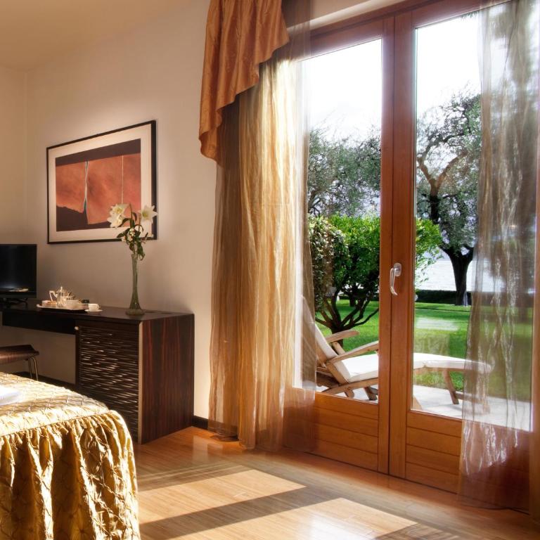 Hotel Villa Giulia - Deluxe Double or Twin Room with Pool Access - Dependance - 4