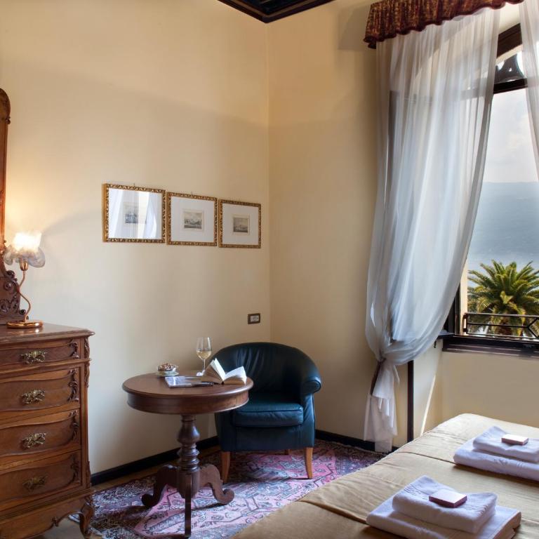 Hotel Villa Giulia - Camera Superior Deluxe Matrimoniale/Doppia con Letti Singoli con Vista Lago - 4