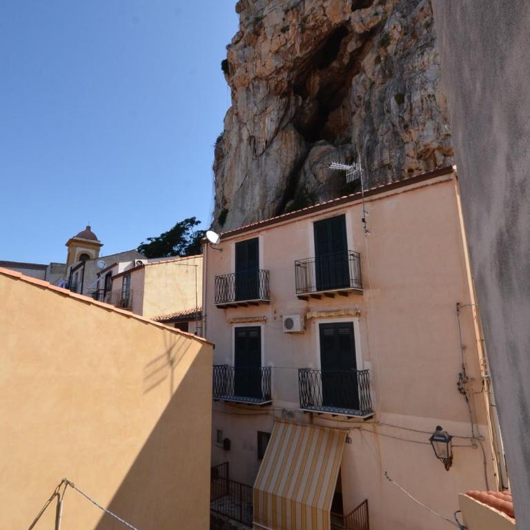 Saraceni 20 - Appartamento con Balcone - 10