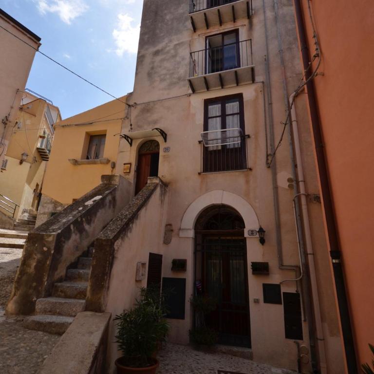 Saraceni 20 - Appartamento con Balcone - 3
