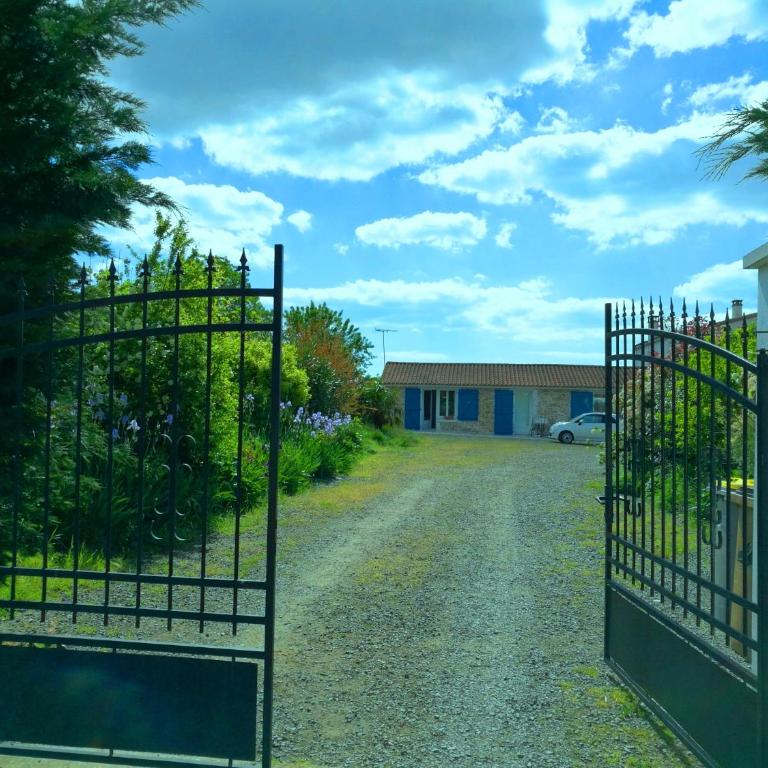 La Sornière - Chambre Familiale avec Terrasse - 1