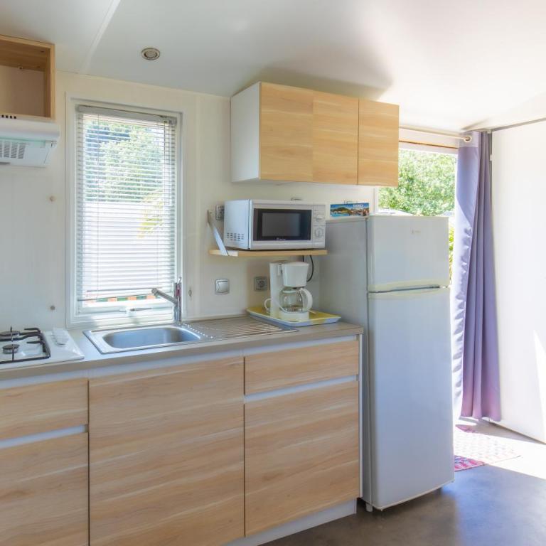 Camping Taxo Les Pins - Mobile Home Confort 3 Chambres - 16