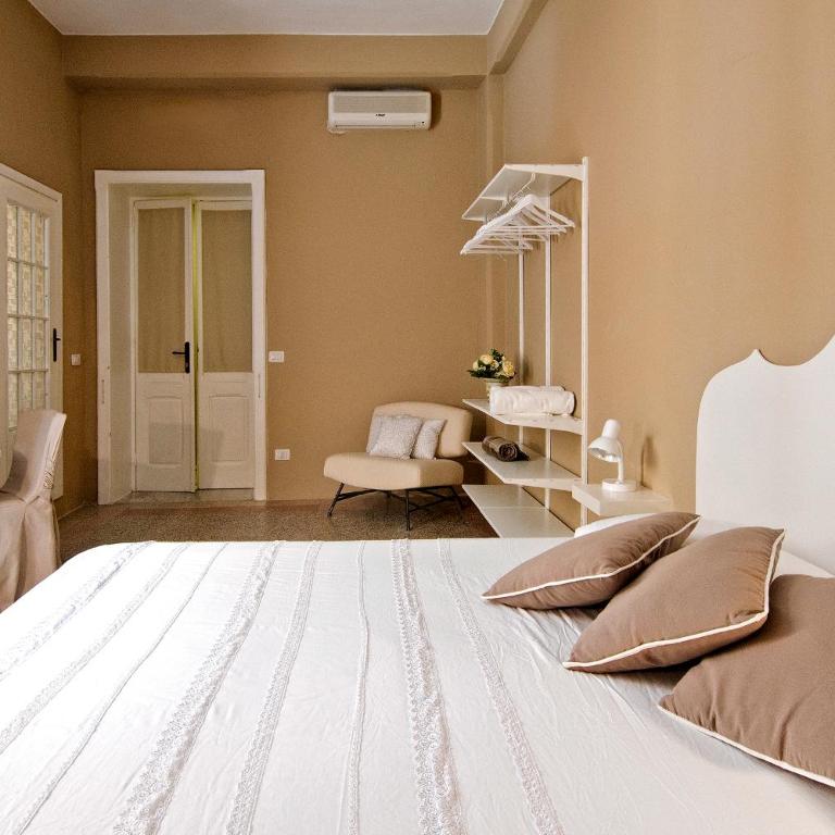 BluLassù City Center Rooms - Deluxe Double or Twin Room - 10