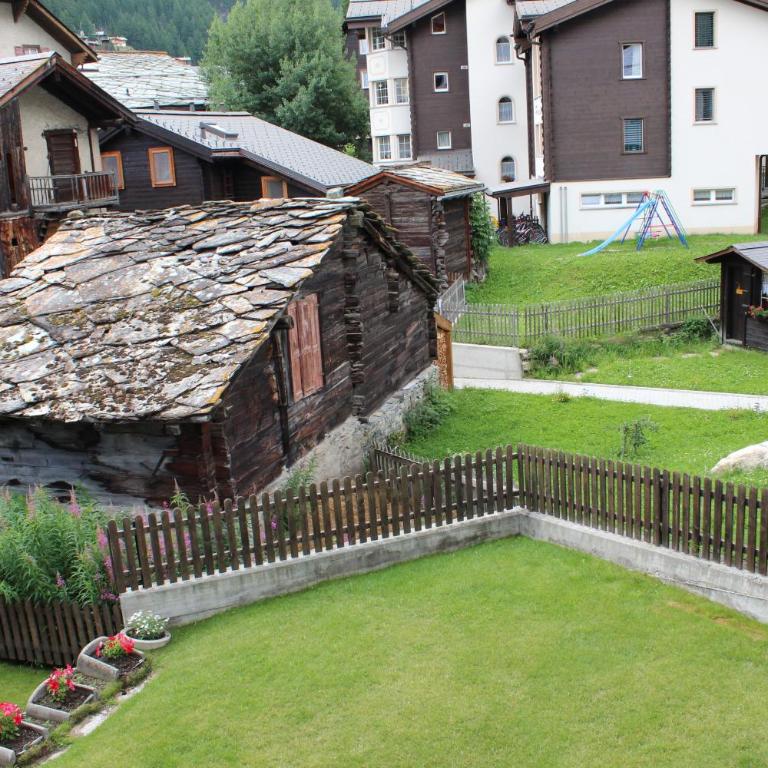 Chalet Aroleid Zermatt by Inspiringplaces Zermatt - Apartment mit 2 Schlafzimmern und Blick auf das Matterhorn - 37