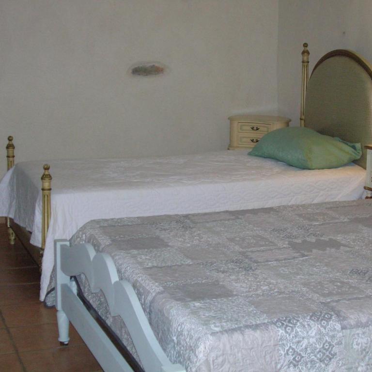 Le Mas des Baux - Chambre Familiale Standard - 2
