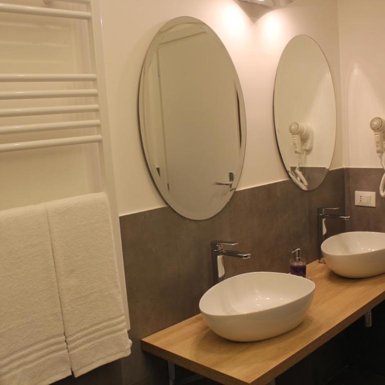 LA FINESTRA SUL PORTO - Triple Room with Terrace - 10