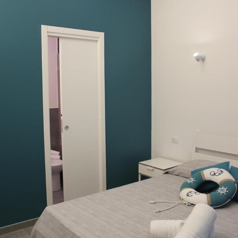 LA FINESTRA SUL PORTO - Deluxe Double Room with Balcony and Sea View - 6