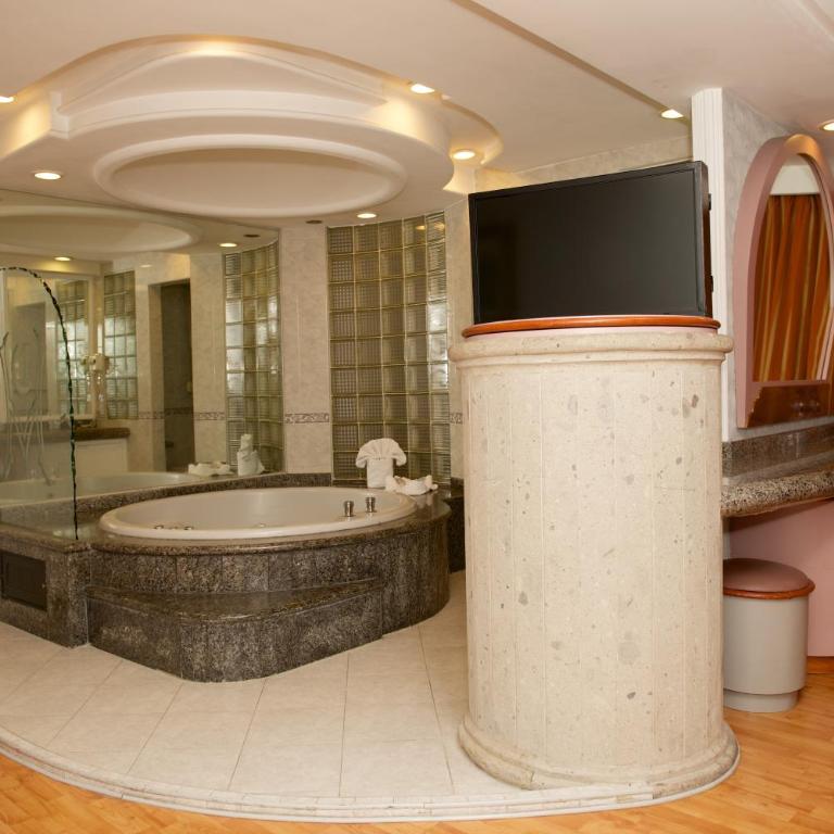 Hotel Cuba - Suite con bañera de hidromasaje - 4