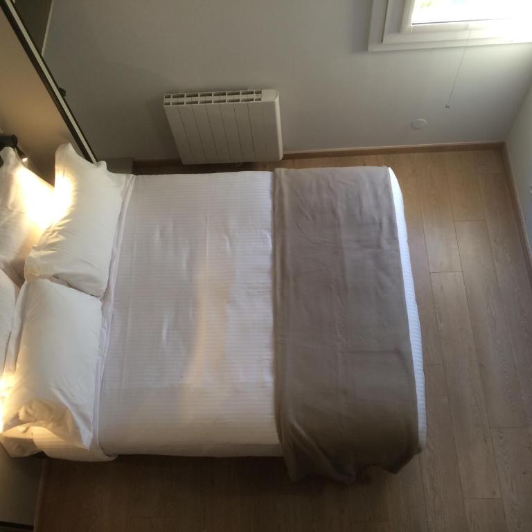 Hôtel Azur - Chambre Familiale (2 Adultes et 2 Enfants) - 1