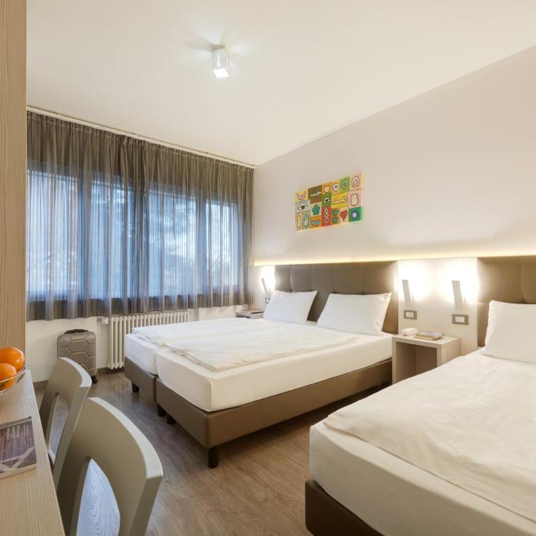 Hotel Ariston - Camera Familiare - 2
