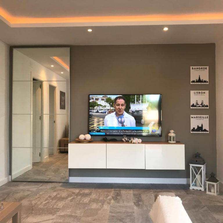 Luxury Loft Malaga Torremolinos Sol - Apartamento de 1 dormitorio - 2