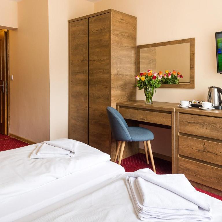 Hotel Post Fusch - Standard Doppelzimmer mit Balkon - 5