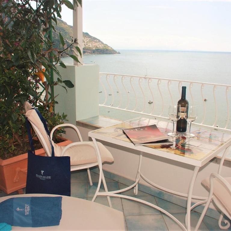 Palazzo Talamo - Camera Deluxe Matrimoniale/Doppia con Letti Singoli con Vista Mare - 5