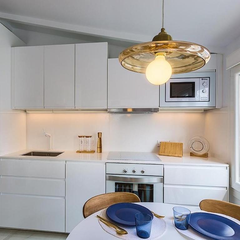 LUXURY PENTHOUSE, SEA VIEWS, 50m FROM THE BEACH! - Apartamento de 2 dormitorios - 10