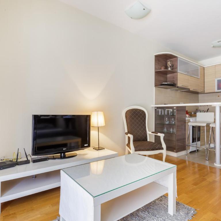 Zebra - Studio Apartment - 8