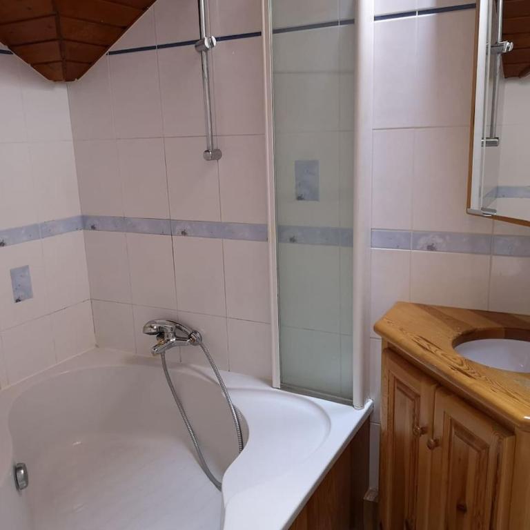 Agréable T3 mezzanine jusqu'à 5 personnes - Apartamento de 2 dormitorios - 12