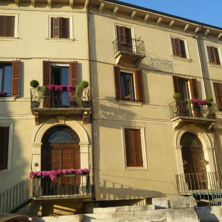 B&B Verona Centro - Camera Deluxe Matrimoniale/Doppia con Letti Singoli - 15