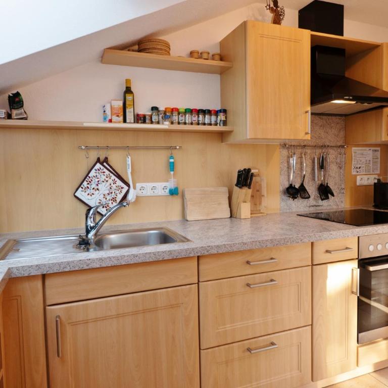 Komfort-Fewo "Allgäublick" - im südlichen Kurviertel nahe Therme, Wiesen - Bergbahnen unlimited Mai-Nov - Apartment mit 3 Schlafzimmern - 10