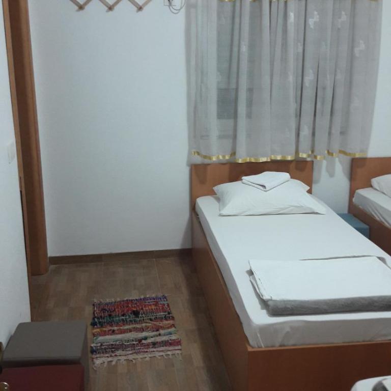 Hostel Hercegovina - Mixed Dormitory Room - 9