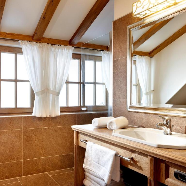 Hotel Schloss Mittersill - Suite mit 2 Schlafzimmern - 1