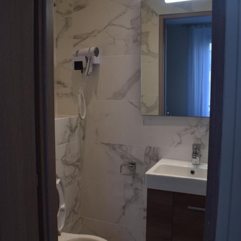 Hotel Puy De Dôme - Chambre Double Deluxe - 2