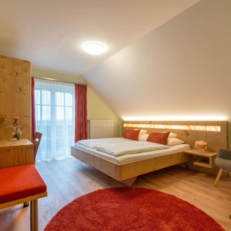 Glatz Haus Siegesbrunn - Habitación Doble con balcón - 1