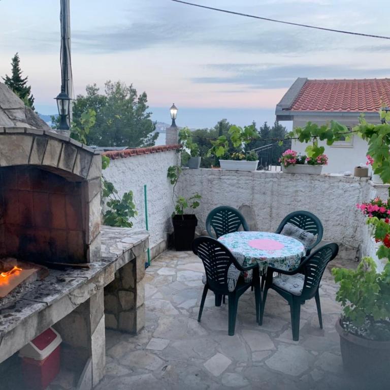 Brankas Apartments - Apartment with Terrace - 5